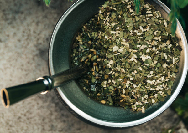 Maté vert au goût équilibré, à mi-chemin entre le thé vert et le café ; Yerba mate bio au goût unique